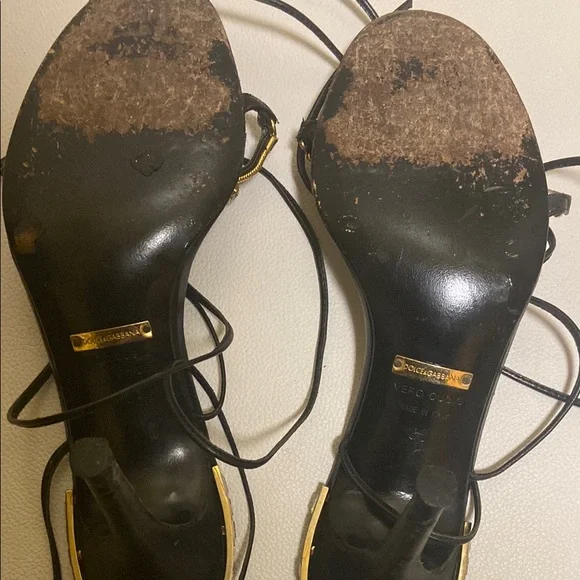Dolce & Gabbana Christal embroidery Black and Gold Women's Heels